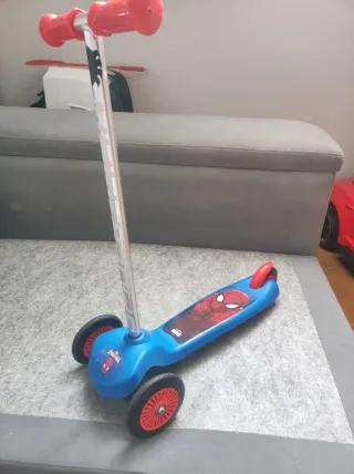 Patinete 3 Ruedas Spiderman Azul