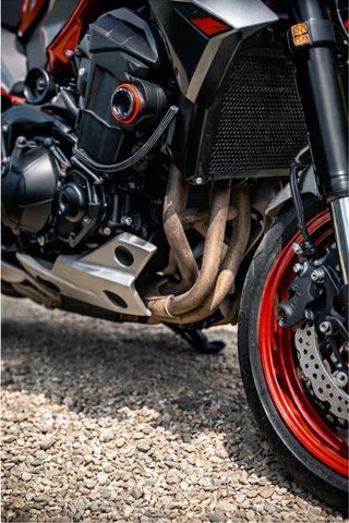 Kawasaki Z900 A2 Plata y Rojo