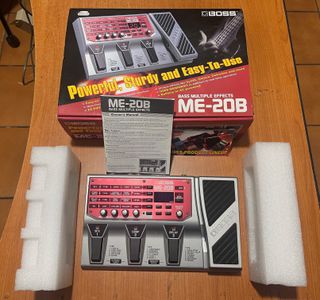 Boss ME-20B Pedaliera Multieffetto Basso Elettrico