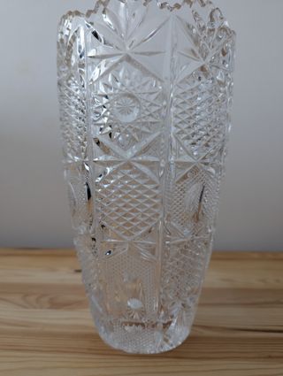 Jarrón cristal tallado decorativo