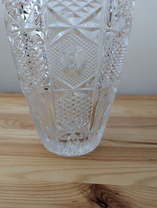 Jarrón cristal tallado decorativo