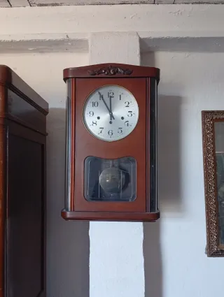 Reloj de pared madera y metal