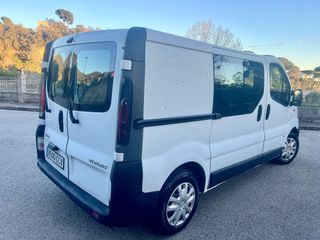Opel Vivaro 6-9 Plazas