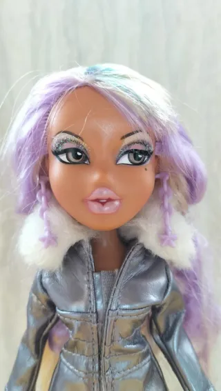 Bratz Platinum Shimmerz Yasmin 2001