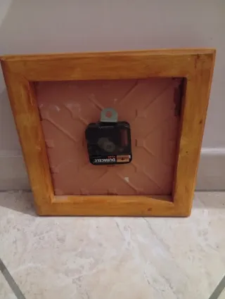 Orologio da parete dipinto a mano