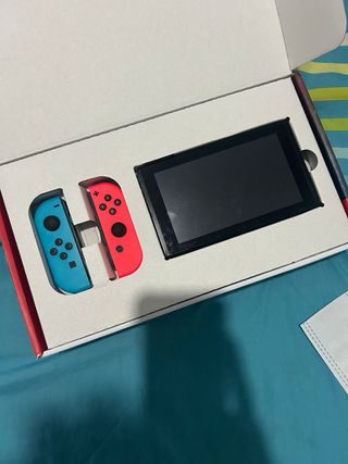 Nintendo Switch Roja y Azul