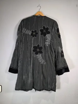 Kimono Zara Terciopelo Bordado Edición Limitada