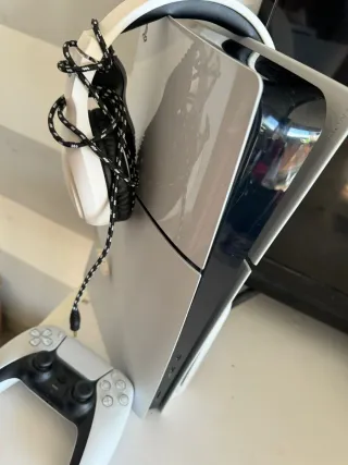 PlayStation 5 + Mando + Auriculares