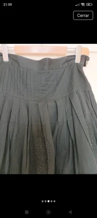 Falda negra con pedrería