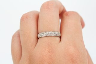 Anillo De Oro Blanco De 18K Con Diamantes.. Ref: 026-01-00949