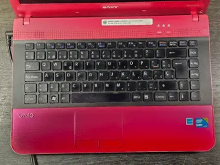 Sony Vaio PCG-61211M Rojo
