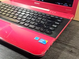 Sony Vaio PCG-61211M Rojo