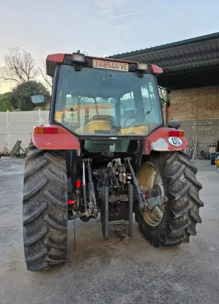 Tractor new holland TS90 UNICO DUEÑO (8.000 horas)