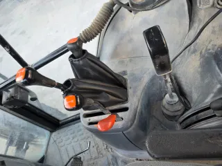 Tractor new holland TS90 UNICO DUEÑO (8.000 horas)