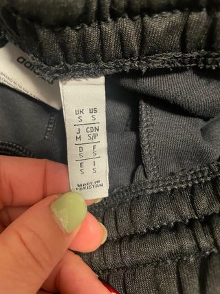 Pantalón chándal Adidas negro