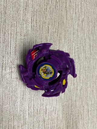 Beyblade Griffon Viola con Lanciatore