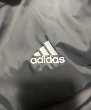 Chaqueta Adidas Gris con Rayas