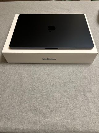 Apple MacBook Air 15” M3 SSD: 512GB 8GB Mezzanotte