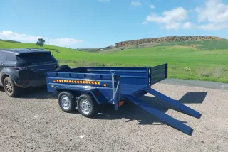 Remolque 2.50m x 1.50m con rampas y freno