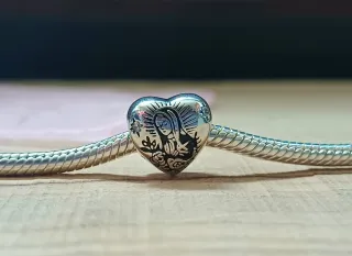 Charm | Corazón Virgen