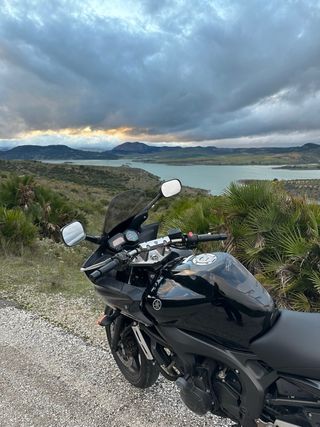 Yamaha Fazer FZ6 Negra