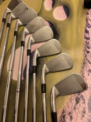 TITLEIST Set Juego Completo 910 & Ap2 Stiff Flex