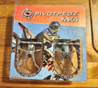 Estribos Pivot Pegz MK4 BMW R 1200 GS/ADV