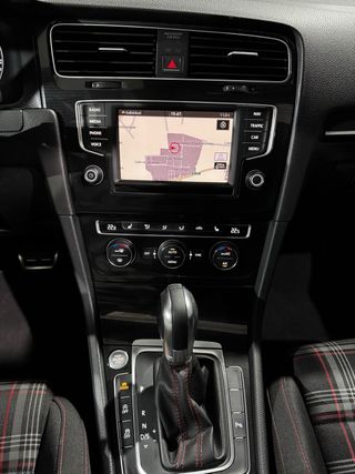 Volkswagen Golf GTI Performance 2.0TSI 230CV