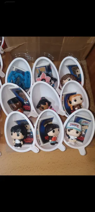 Lote 9 Funko Kinder Joy Stranger Things