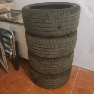 Neumáticos 235/35R19 91Y - 80% vida útil