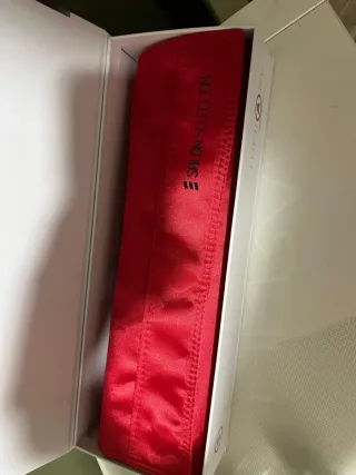 Plancha de pelo Therapy negra y roja