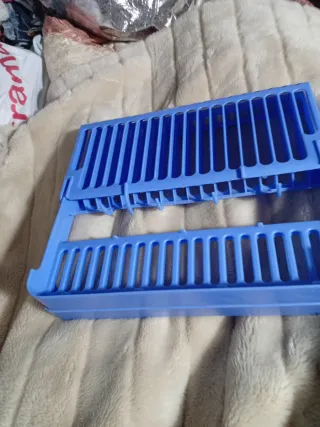 Escurreplatos azul de plástico