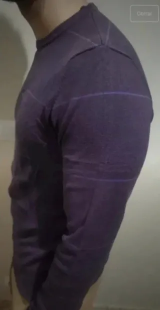 Jersey Bershka Morado Talla S