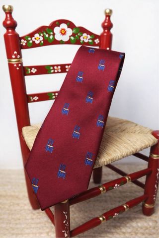 Corbata con estampado de sillas