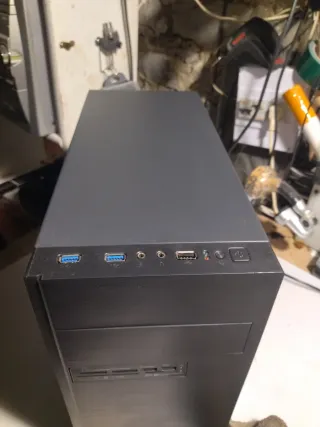 Caja PC Sobremesa Negra