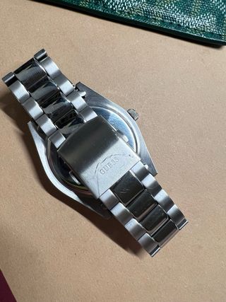 Reloj Guess Hombre Negro y Plateado