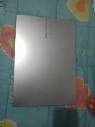 Ordenador portátil ASUS Vivobook Plata