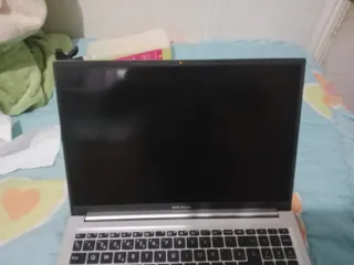 Ordenador portátil ASUS Vivobook Plata