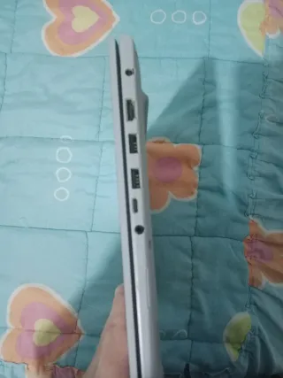 Ordenador portátil ASUS Vivobook Plata