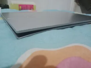 Ordenador portátil ASUS Vivobook Plata