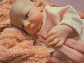 Bebé Reborn Vinilo y Tela