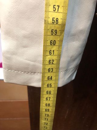 Cazadora beige piel sintética Talla L