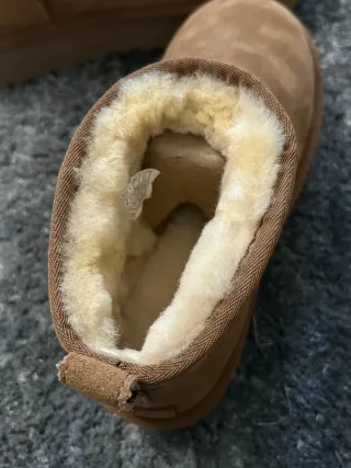 UGG Ultra Mini Plataforma Castanho 38