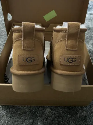UGG Ultra Mini Plataforma Castanho 38