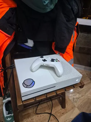 Xbox One S 1TB Bianca con Controller