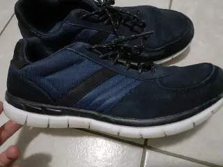 Scarpe uomo blu e nere