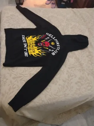 Sudadera Stranger Things Hellfire Club