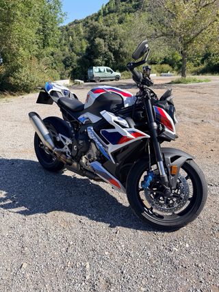 BMW M1000R 2023 - 13.600 km