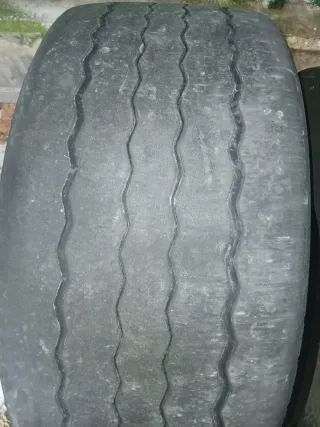 Neumáticos semiremolque