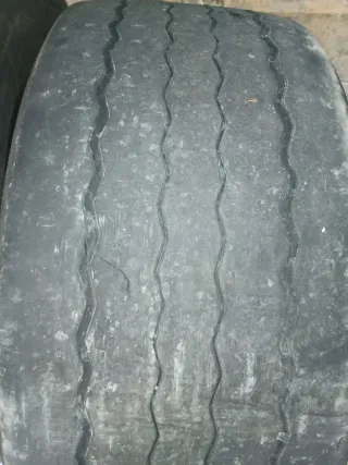 Neumáticos semiremolque